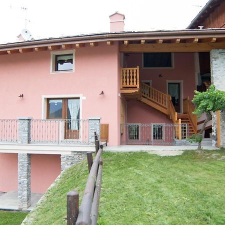 La Maison De Deni Aymavilles ภายนอก รูปภาพ