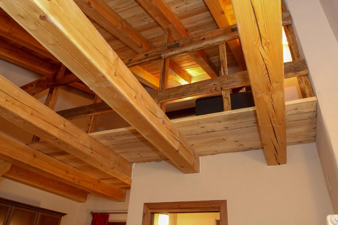 La Maison De Deni Aymavilles ภายนอก รูปภาพ
